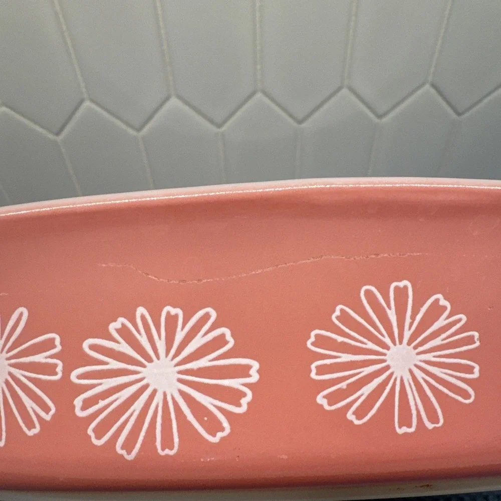 Pyrex pink daisy